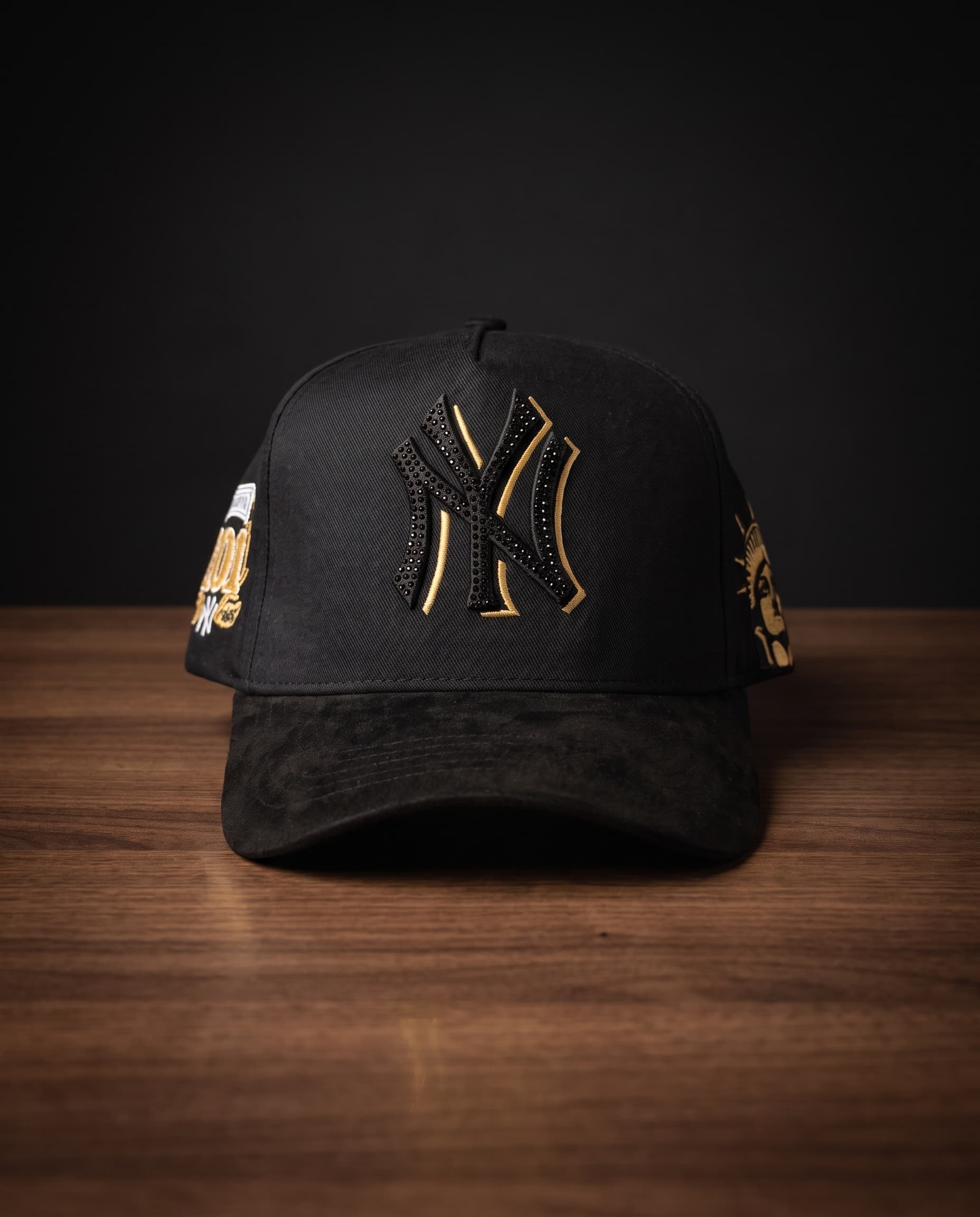 Gilded Empire — Black / Gold & Onyx Stones